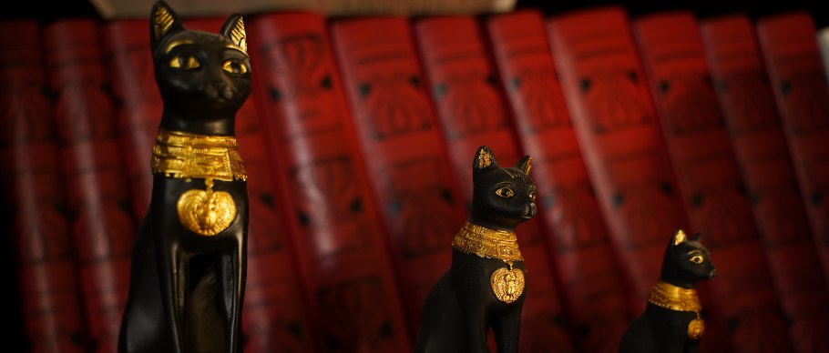 egyptian cat figurines